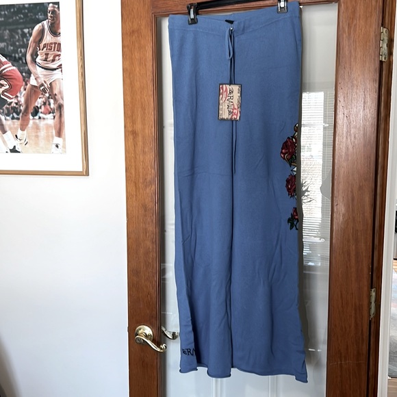 Raw 7 Pants - RAW7 Pale blue cashmere sweats Ladies L